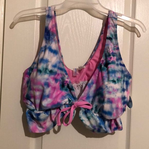 NWT decree Swimsuit Top Size 1 X . - Picture 1 of 4